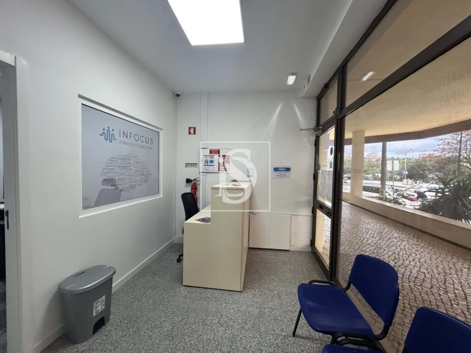 Negócio para Venda em Sé Nova, Santa Cruz, Almedina e São Bartolomeu Foto 7