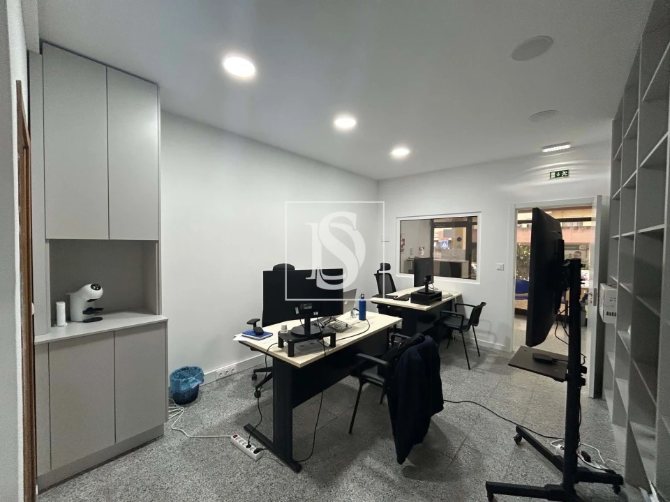 Negócio para Venda em Sé Nova, Santa Cruz, Almedina e São Bartolomeu Foto 8