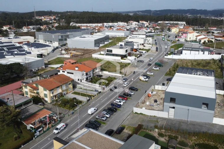 Apartamento T4 para Venda em Nogueira e Silva Escura Foto 10