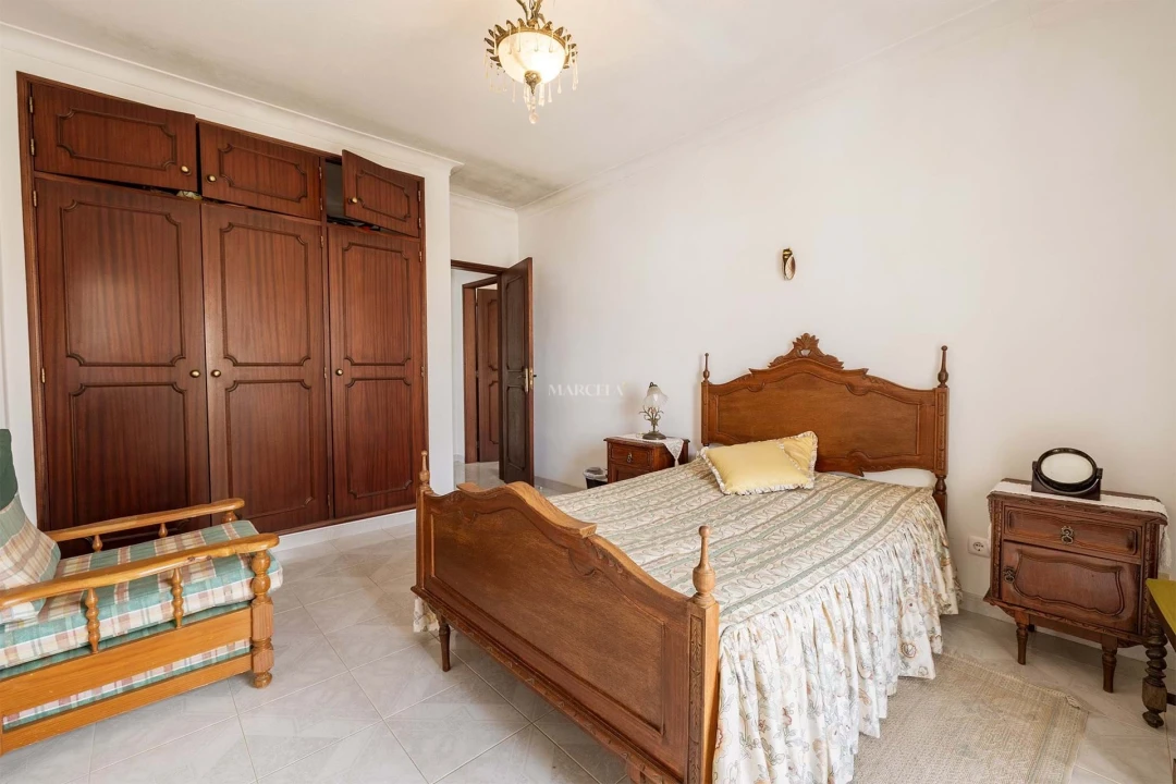 Moradia T4 para Venda em Luz Foto 17