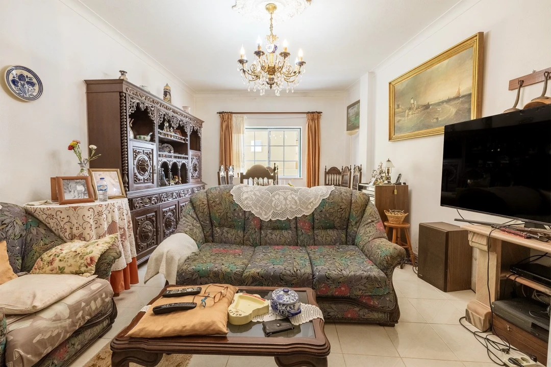 Moradia T4 para Venda em Luz Foto 3