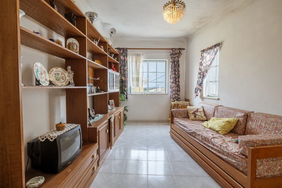 Moradia T4 para Venda em Luz Foto 11