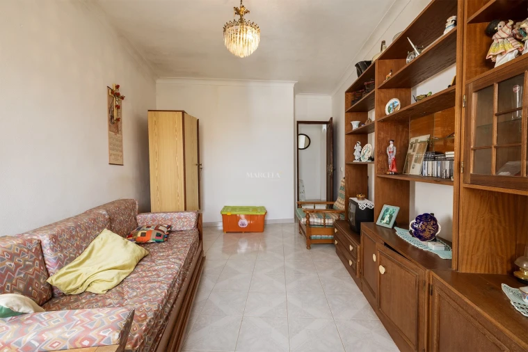 Moradia T4 para Venda em Luz Foto 12