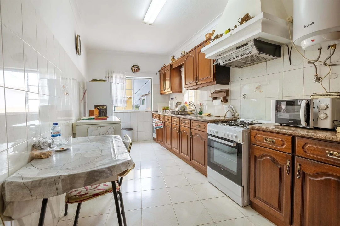 Moradia T4 para Venda em Luz Foto 5