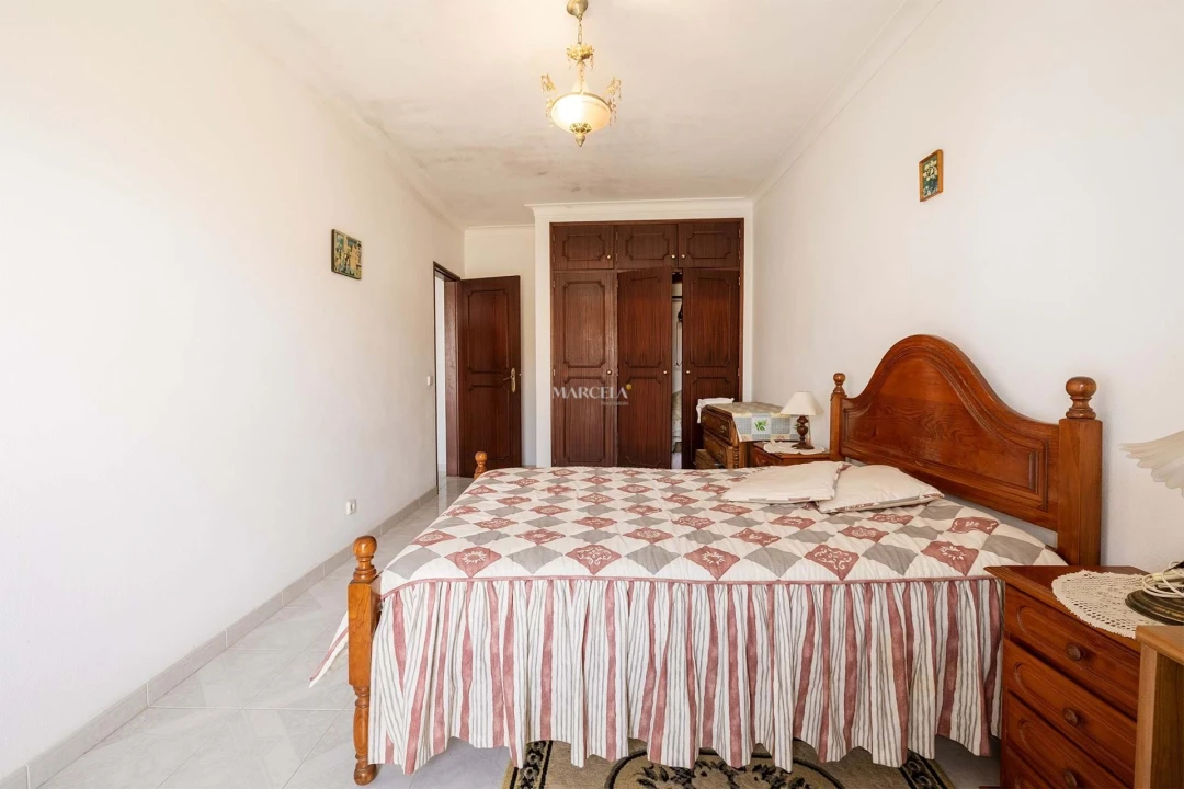 Moradia T4 para Venda em Luz Foto 16