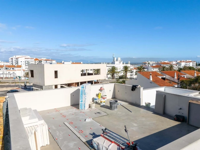 Moradia T4 para Venda em Lagos (São Sebastião e Santa Maria) Foto 15