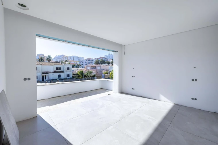 Moradia T4 para Venda em Lagos (São Sebastião e Santa Maria) Foto 8