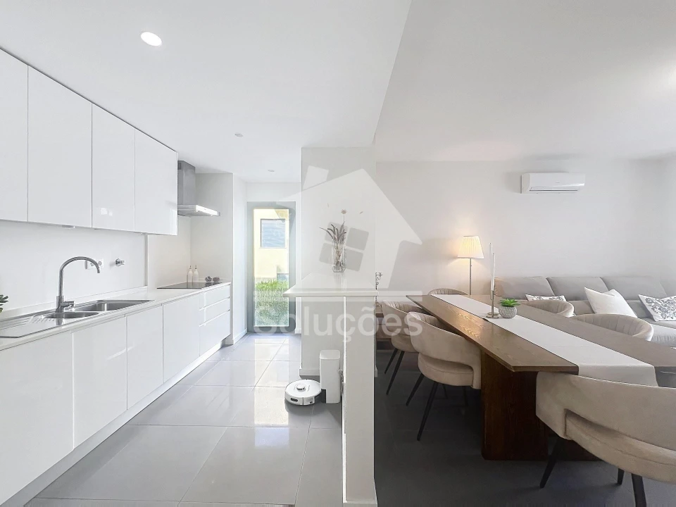 Apartamento T1 para Venda em Alvor Foto 13