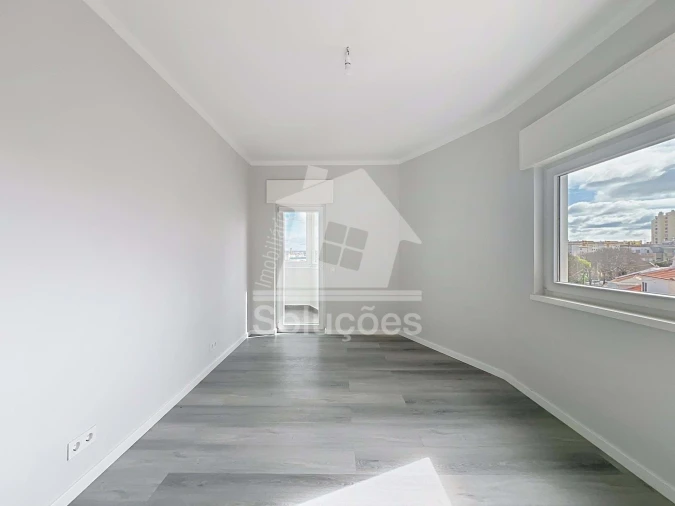 Apartamento T3 para Venda em Portimão Foto 6
