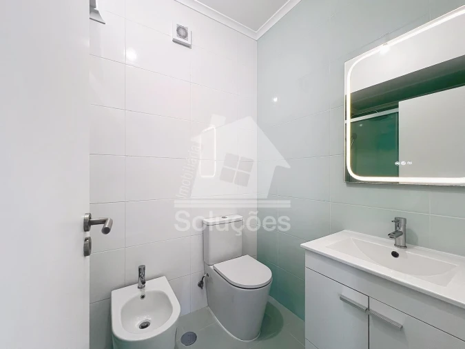 Apartamento T3 para Venda em Portimão Foto 8