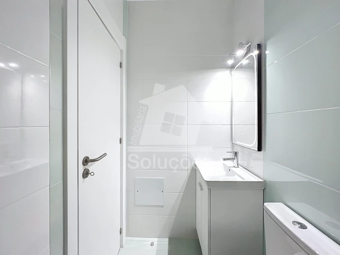 Apartamento T3 para Venda em Portimão Foto 9
