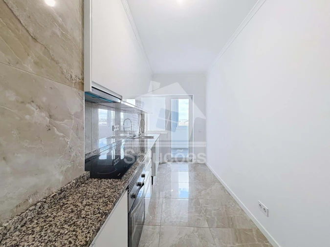 Apartamento T3 para Venda em Portimão Foto 11
