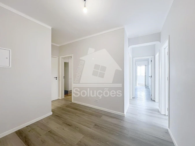 Apartamento T3 para Venda em Portimão Foto 4
