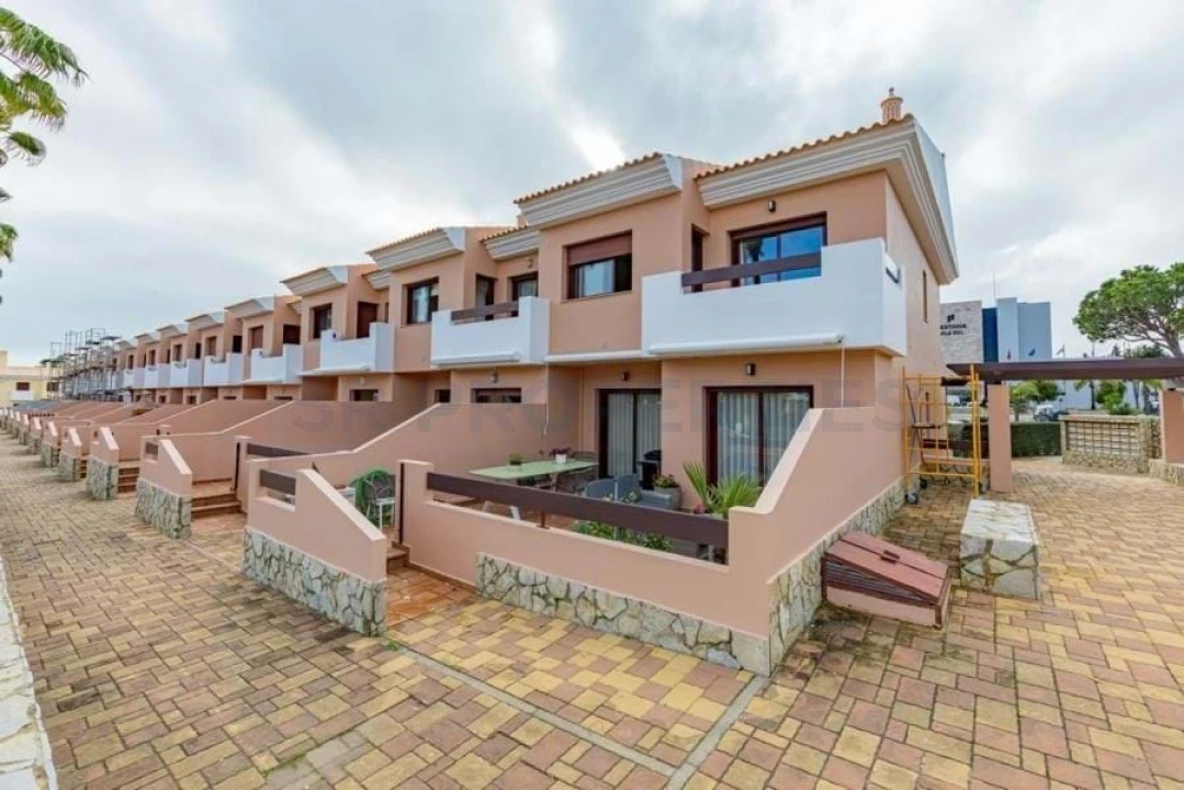 Moradia T3 para Venda em Quarteira Foto 38