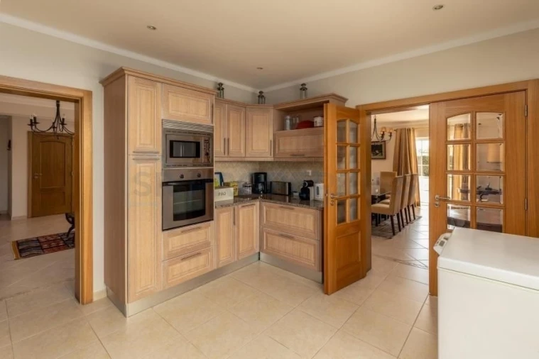 Moradia T4 para Venda em Almancil Foto 7