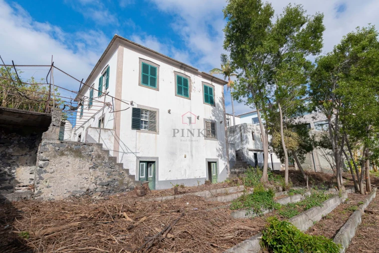 Moradia T10 para Venda em Canhas Foto 13