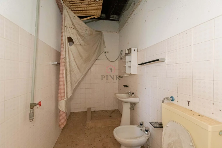 Moradia T10 para Venda em Canhas Foto 21