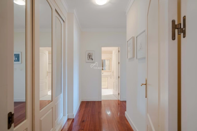 Apartamento T2 para Venda em Agualva e Mira-Sintra Foto 13