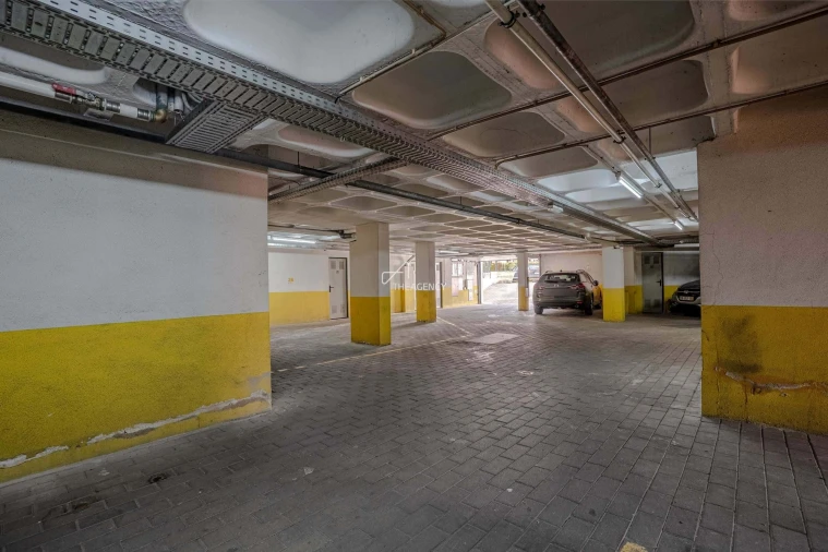 Apartamento T2 para Venda em Agualva e Mira-Sintra Foto 29