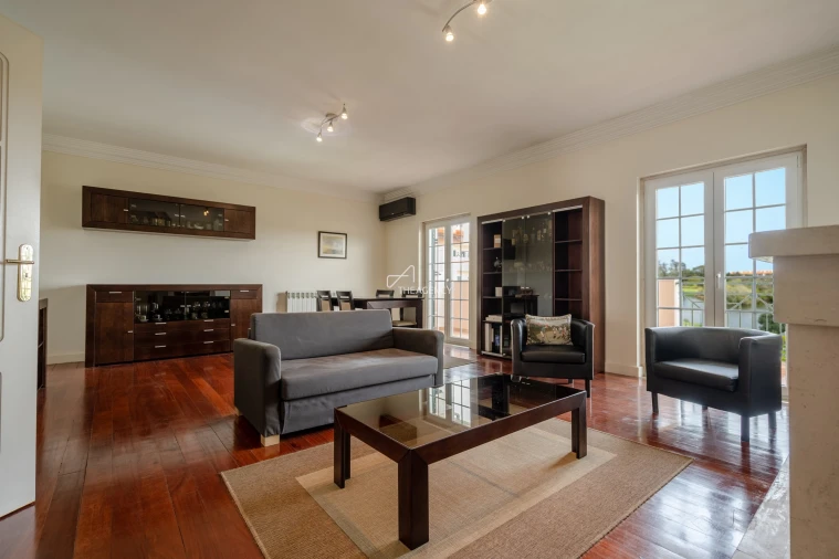 Apartamento T2 para Venda em Agualva e Mira-Sintra Foto 2