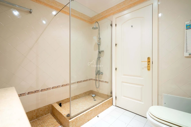 Apartamento T2 para Venda em Agualva e Mira-Sintra Foto 17