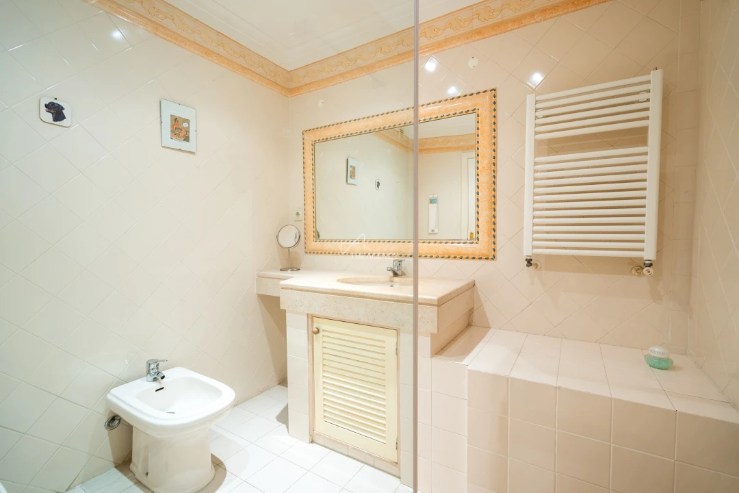 Apartamento T2 para Venda em Agualva e Mira-Sintra Foto 16