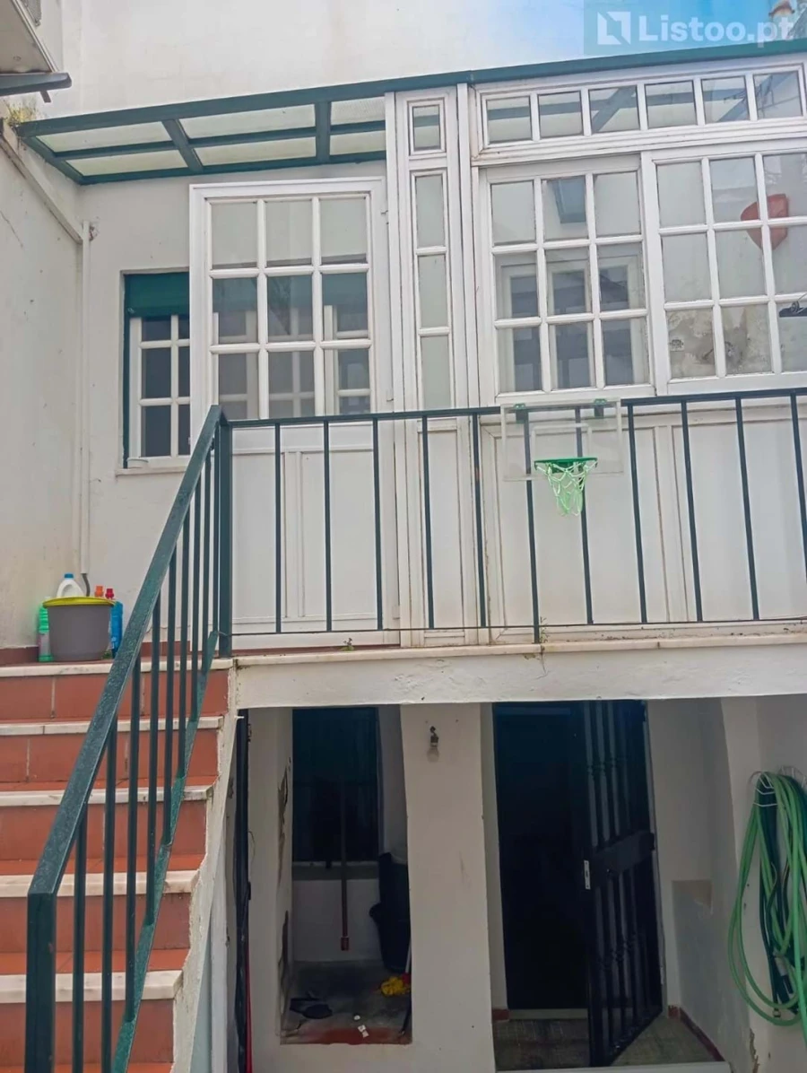 Moradia T5 para Venda em Nossa Senhora da Expectação Foto 3