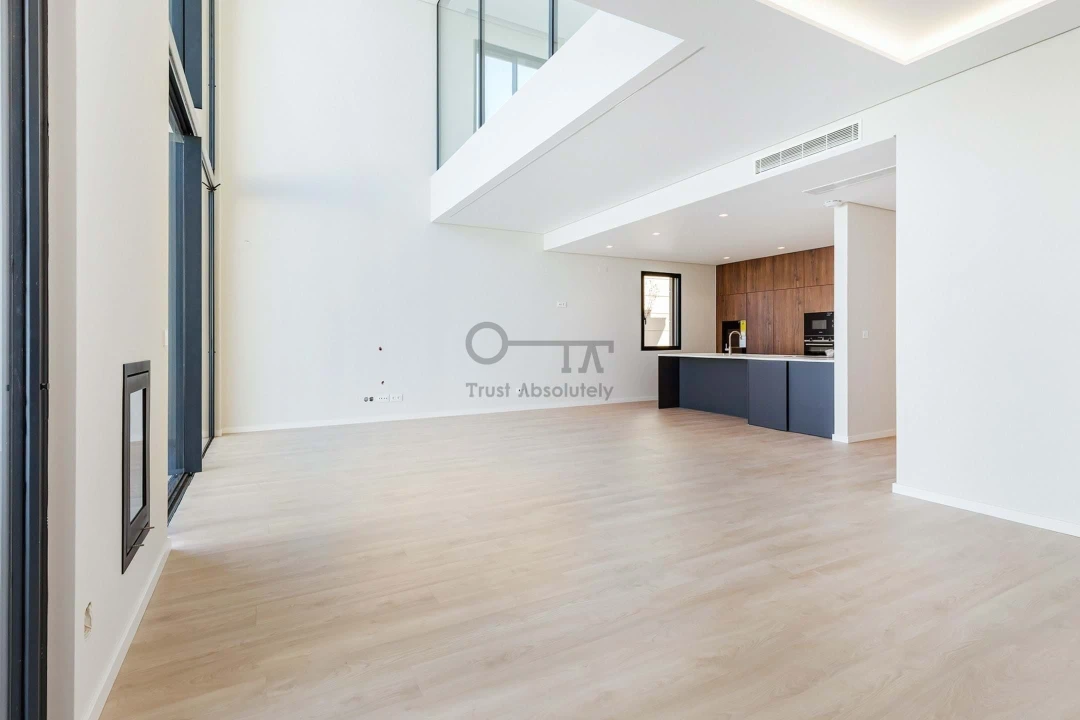 Moradia T4 para Venda em Alcabideche Foto 5