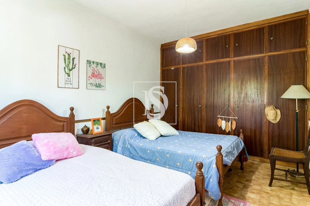 Moradia T5 para Venda em Charneca de Caparica e Sobreda Foto 9