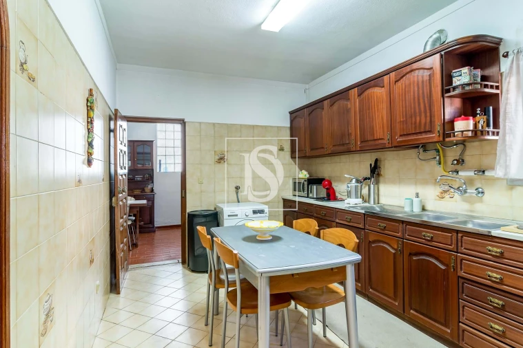 Moradia T5 para Venda em Charneca de Caparica e Sobreda Foto 14