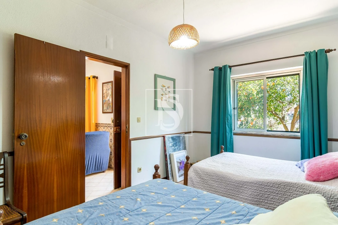 Moradia T5 para Venda em Charneca de Caparica e Sobreda Foto 8