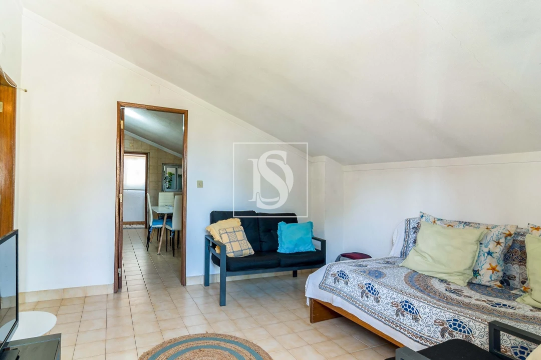 Moradia T5 para Venda em Charneca de Caparica e Sobreda Foto 18