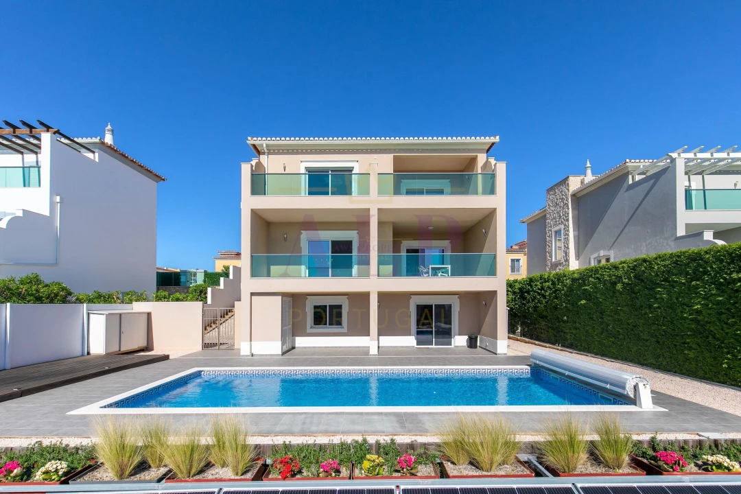 Moradia T5 para Venda em Lagos (São Sebastião e Santa Maria) Foto 29