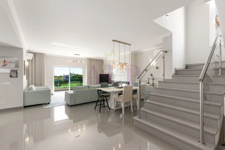 Moradia T5 para Venda em Lagos (São Sebastião e Santa Maria) Foto 9