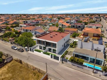 Moradia T4 para Venda em Fernao Ferro