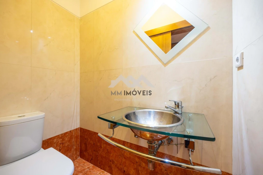 Apartamento T1 para Arrendamento em Pedrouços Foto 13