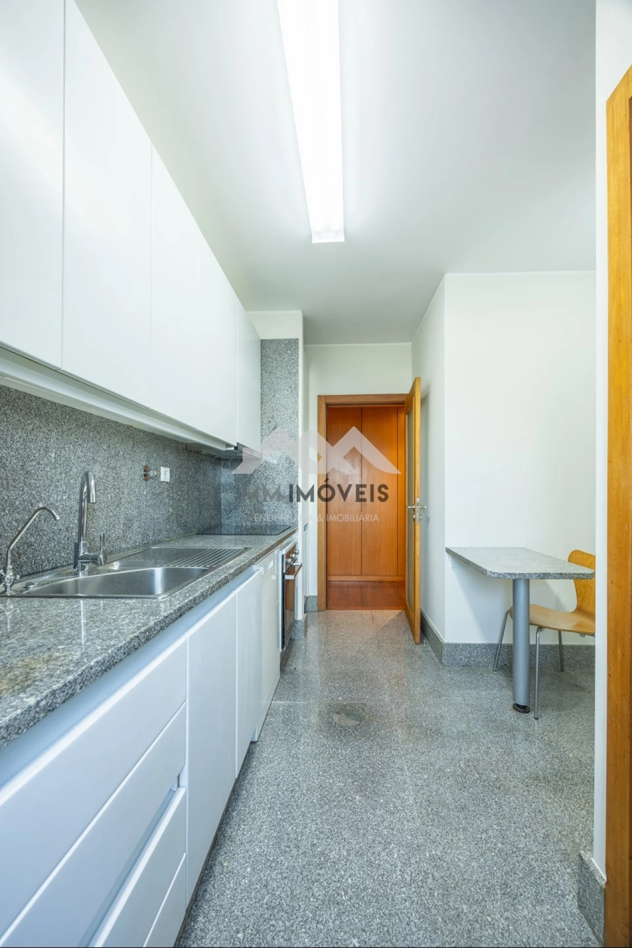 Apartamento T1 para Arrendamento em Pedrouços Foto 20