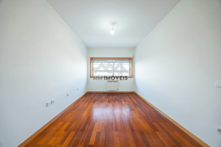 Apartamento T1 para Arrendamento em Pedrouços Foto 16