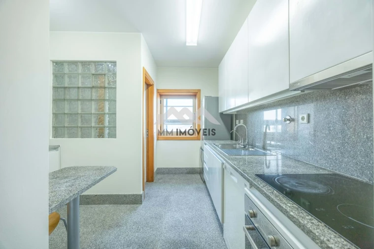 Apartamento T1 para Arrendamento em Pedrouços Foto 10