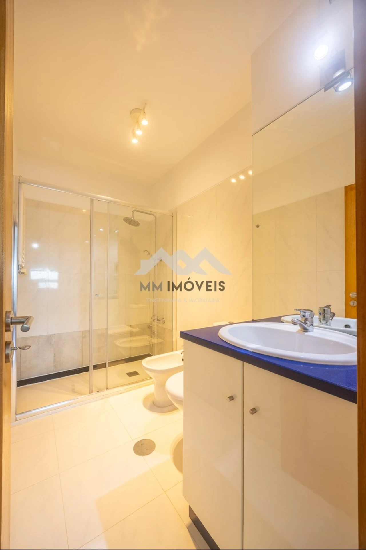 Apartamento T1 para Arrendamento em Pedrouços Foto 24