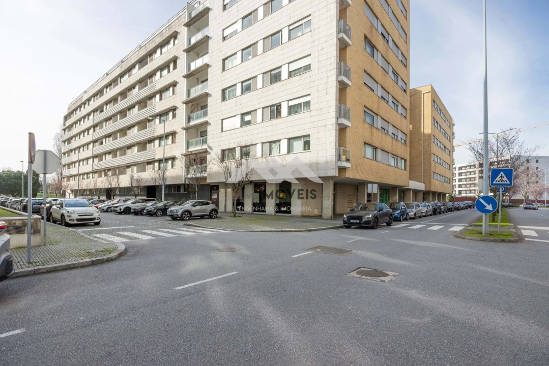 Apartamento T1 para Arrendamento em Pedrouços Foto 28