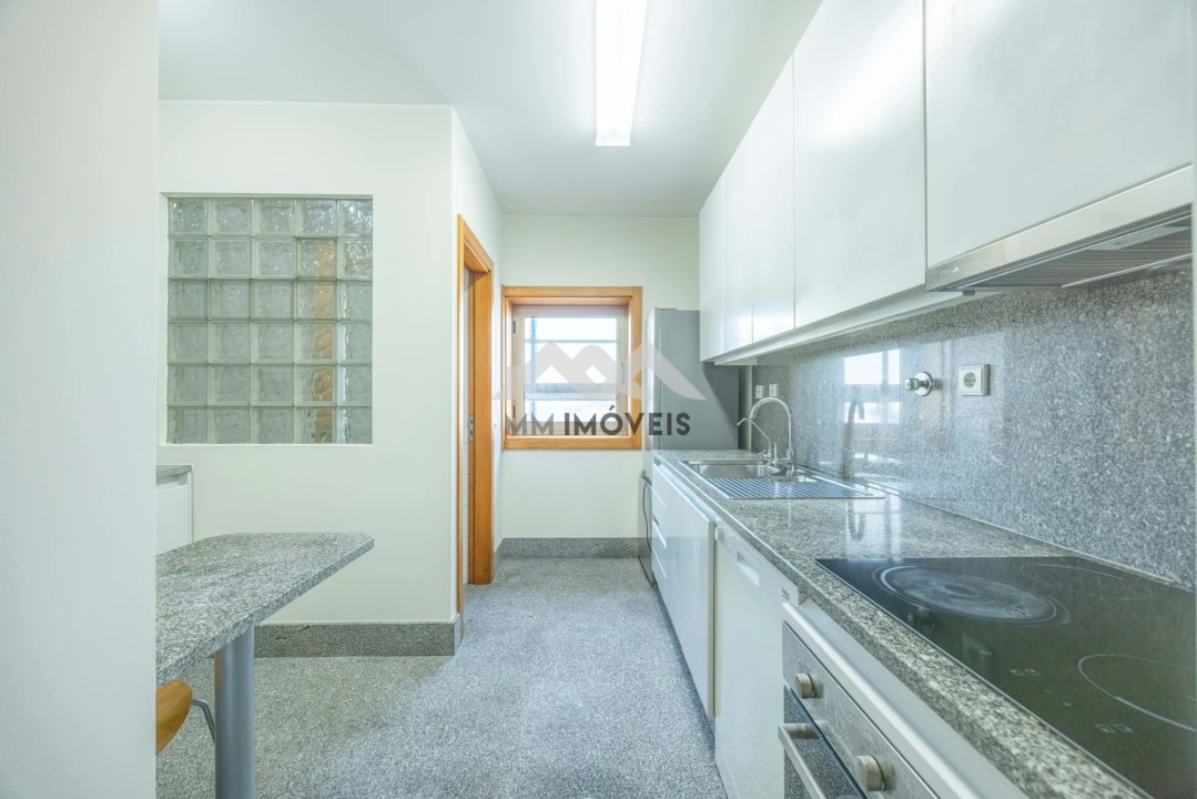 Apartamento T1 para Arrendamento em Pedrouços Foto 10