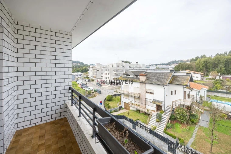 Apartamento T3 para Arrendamento em Vilar de Andorinho Foto 20