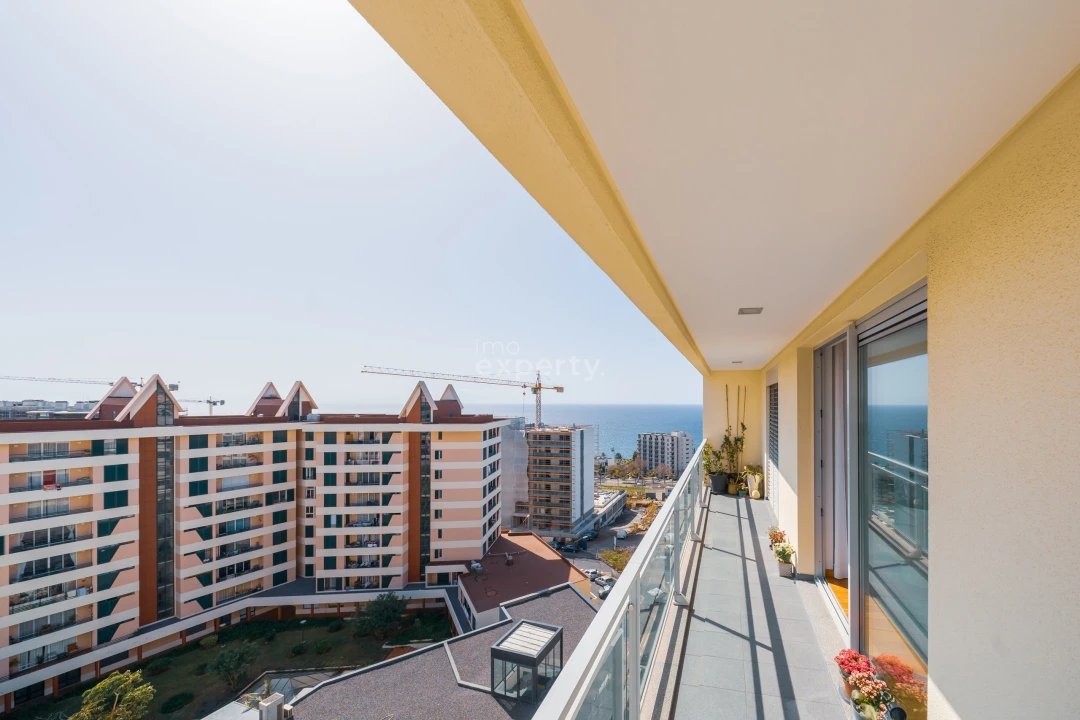 Apartamento T1 para Venda em São Martinho Foto 1