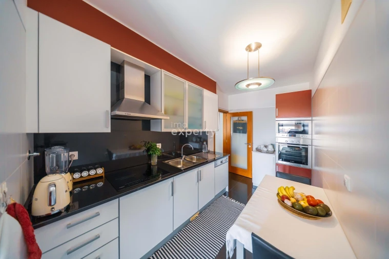 Apartamento T1 para Venda em São Martinho Foto 9