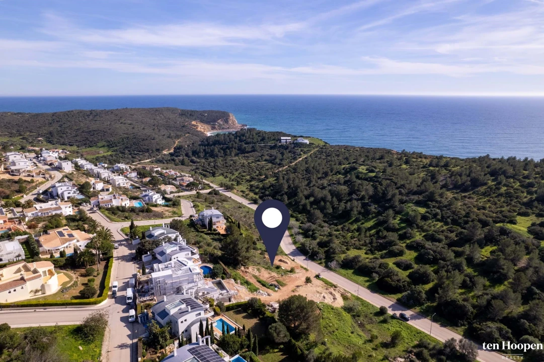 Terreno para Venda em Budens Foto 1