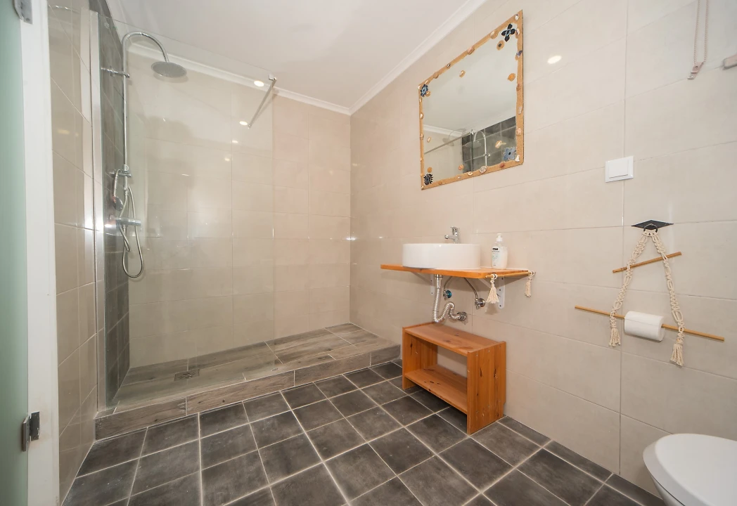 Moradia T4 para Venda em Santa Maria, São Pedro e Matacães Foto 28