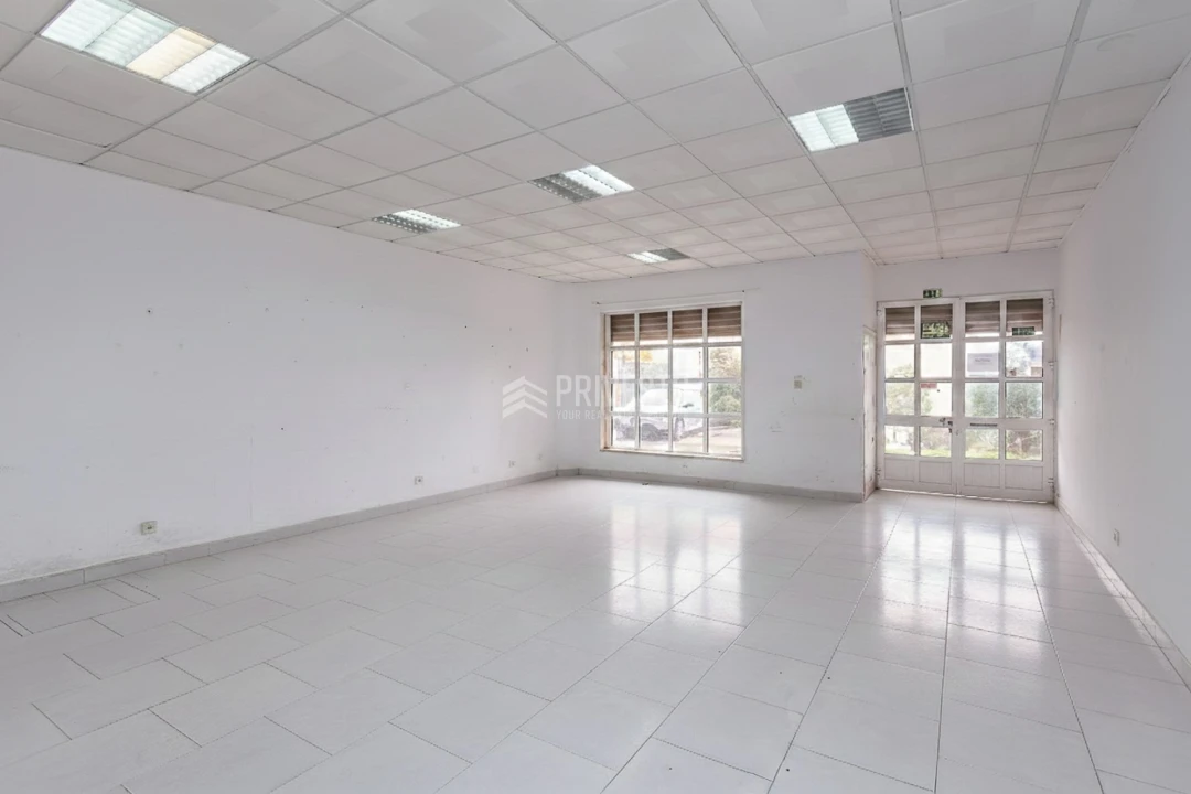 Negócio para Venda em Algueirão-Mem Martins Foto 1