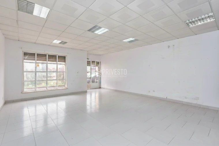 Negócio para Venda em Algueirão-Mem Martins Foto 2