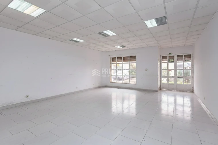 Negócio para Venda em Algueirão-Mem Martins Foto 1